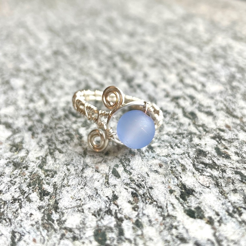 NWOT Artisan Handcrafted Silver Plated Wire Wrapped Ring with Blue Glass Bead